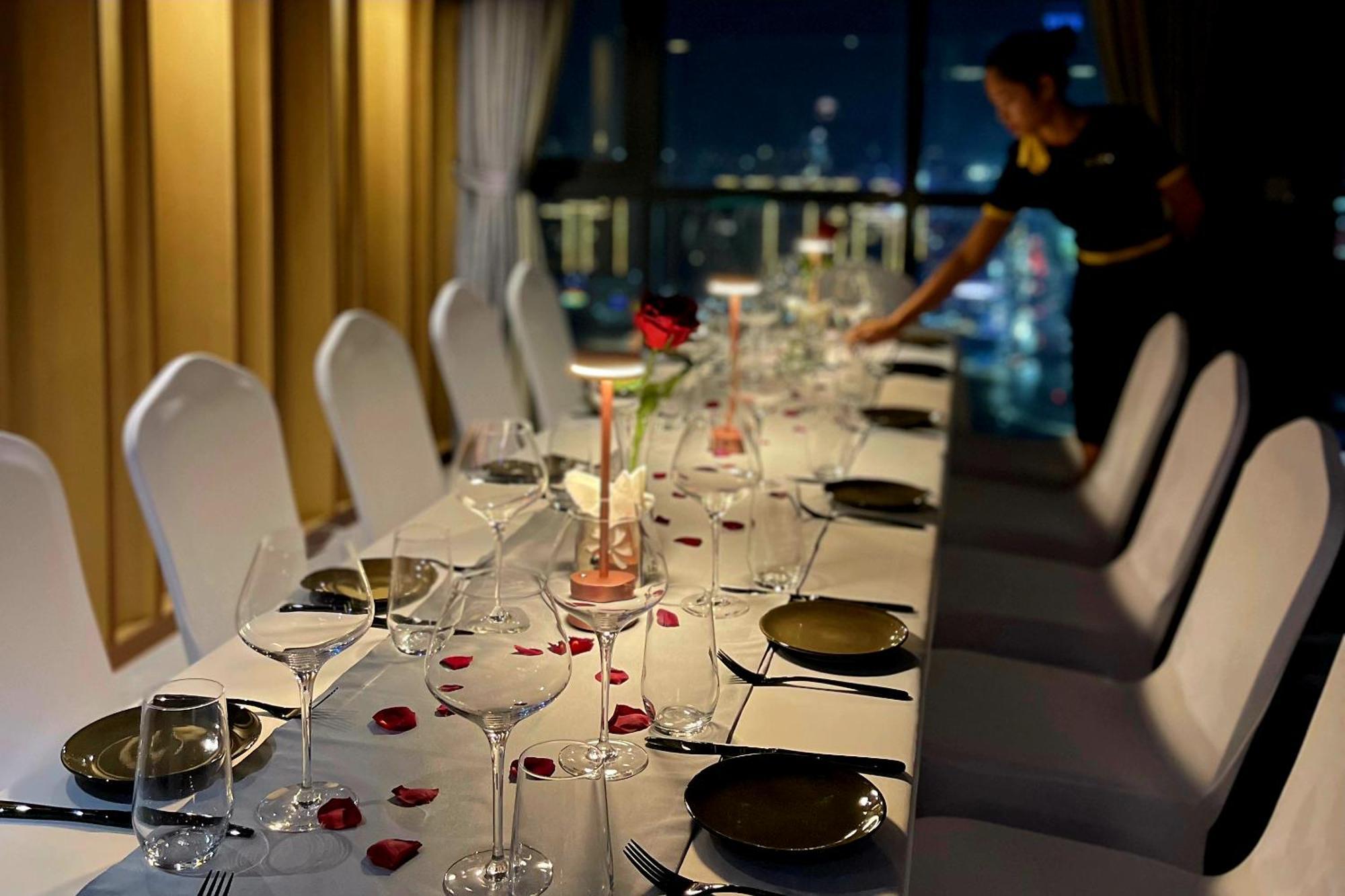 Luxcity Hotel & Apartment Phnom Penh Exterior photo
